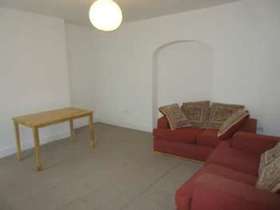 2 bedroom Apartment...